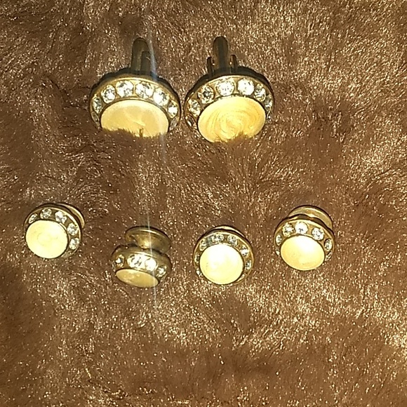 mother of pearl cufflinks set - Picture 1 of 3